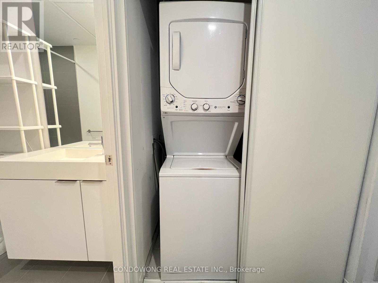 401 - 33 Helendale Avenue, Toronto, Ontario  M4R 0A4 - Photo 17 - C12719118