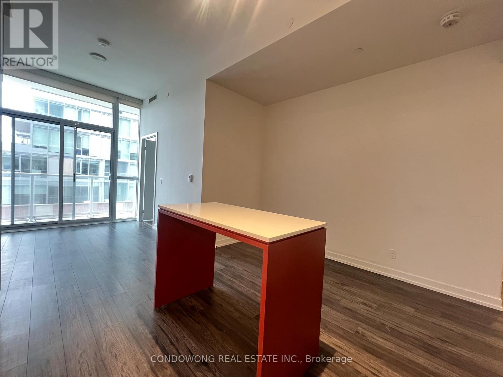 401 - 33 Helendale Avenue, Toronto, Ontario  M4R 0A4 - Photo 6 - C12719118