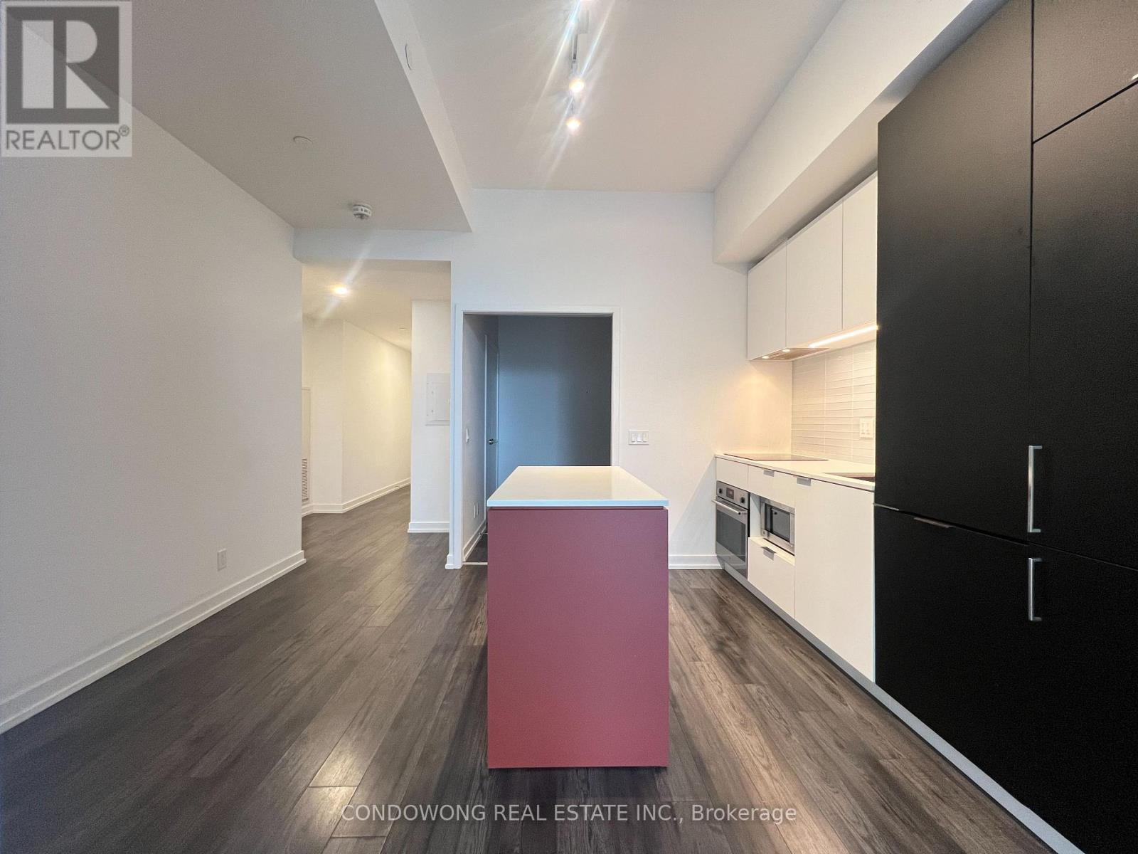 401 - 33 Helendale Avenue, Toronto, Ontario  M4R 0A4 - Photo 7 - C12719118