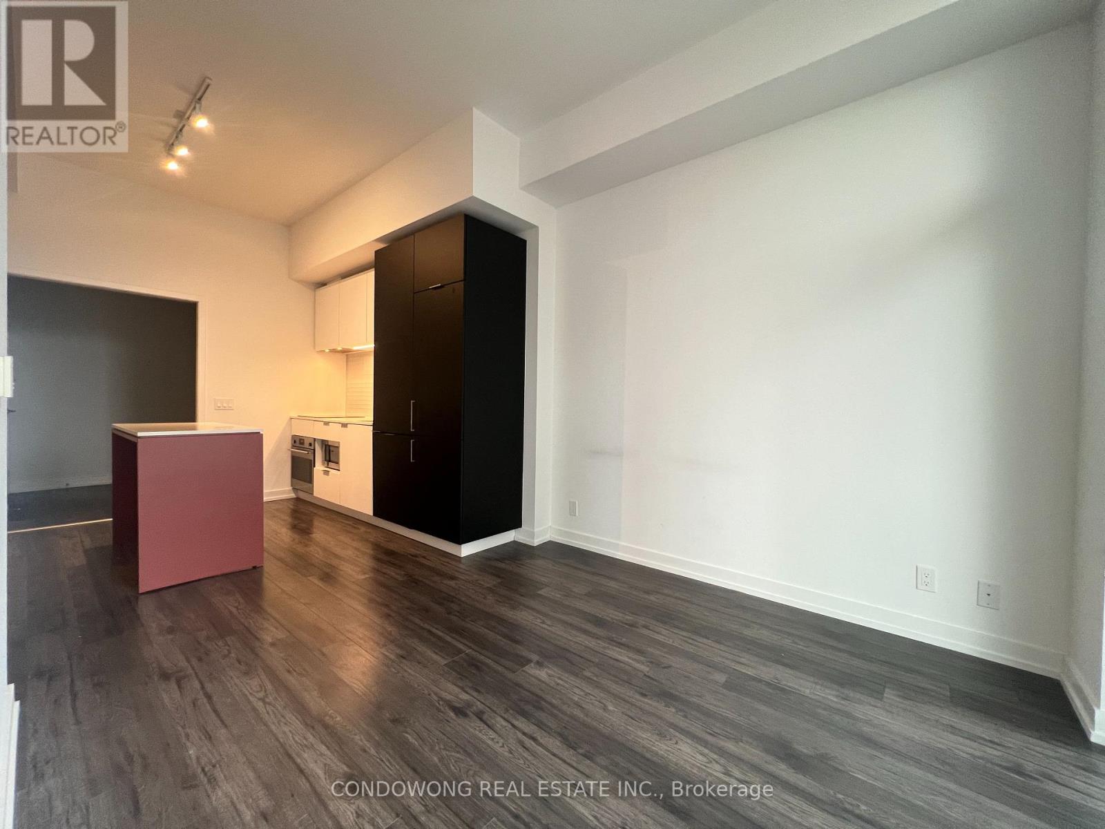 401 - 33 Helendale Avenue, Toronto, Ontario  M4R 0A4 - Photo 8 - C12719118