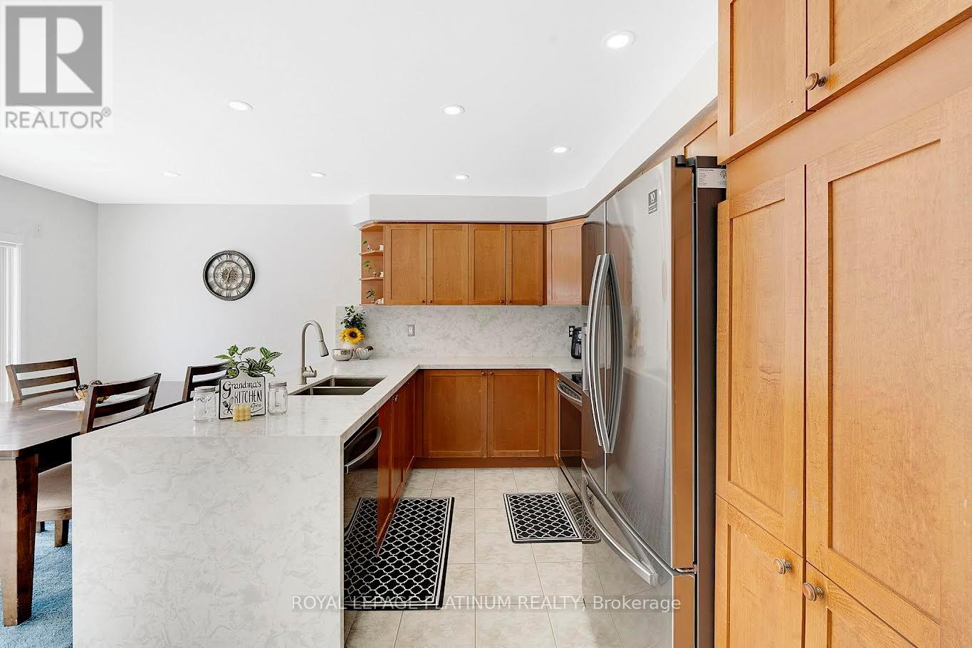 23 Mendoza Drive, Brampton, Ontario  L7A 3M1 - Photo 11 - W12718974