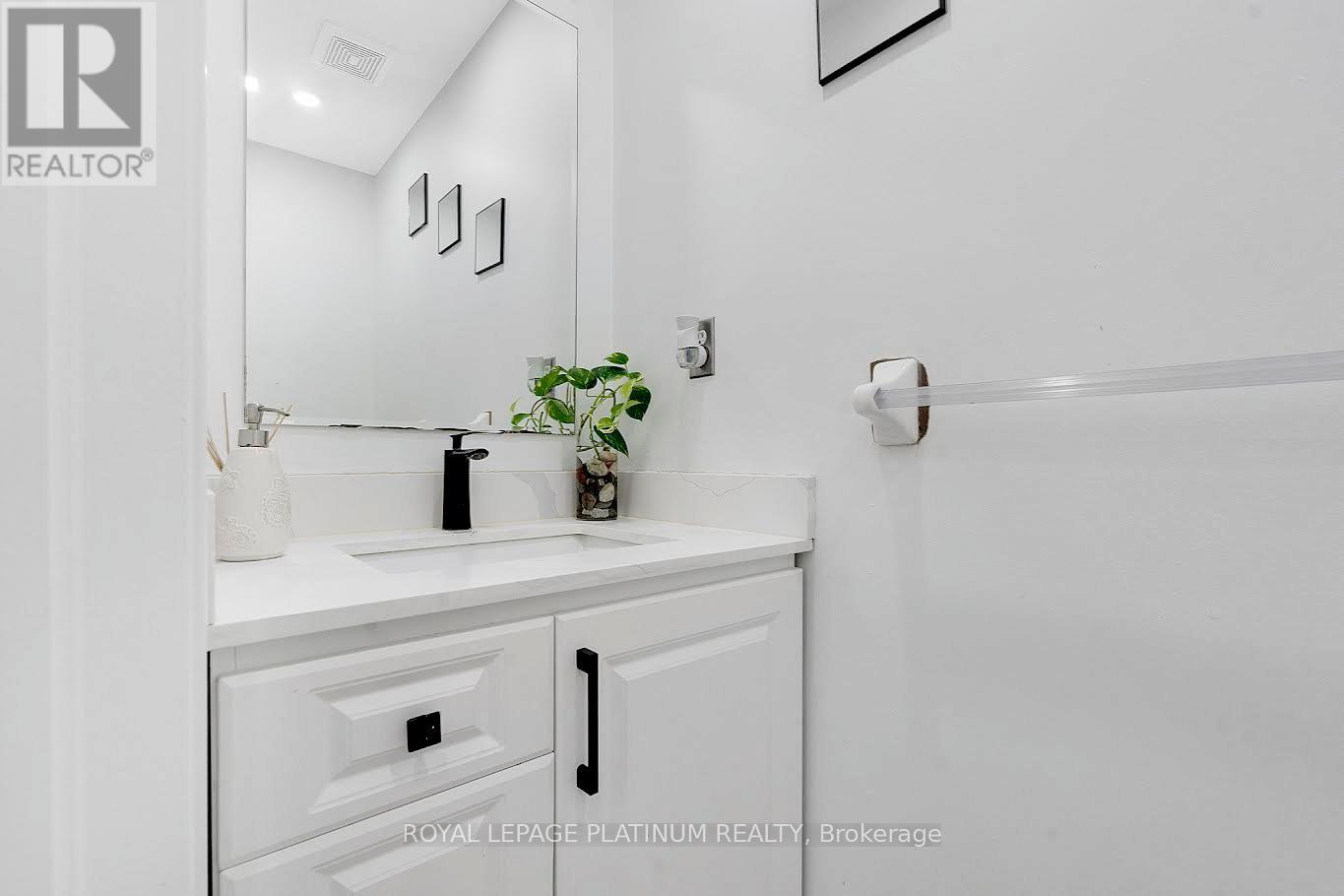 23 Mendoza Drive, Brampton, Ontario  L7A 3M1 - Photo 23 - W12718974