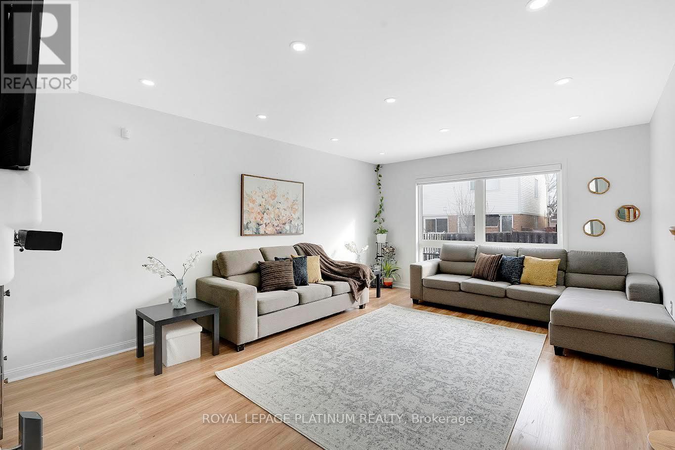 23 Mendoza Drive, Brampton, Ontario  L7A 3M1 - Photo 6 - W12718974