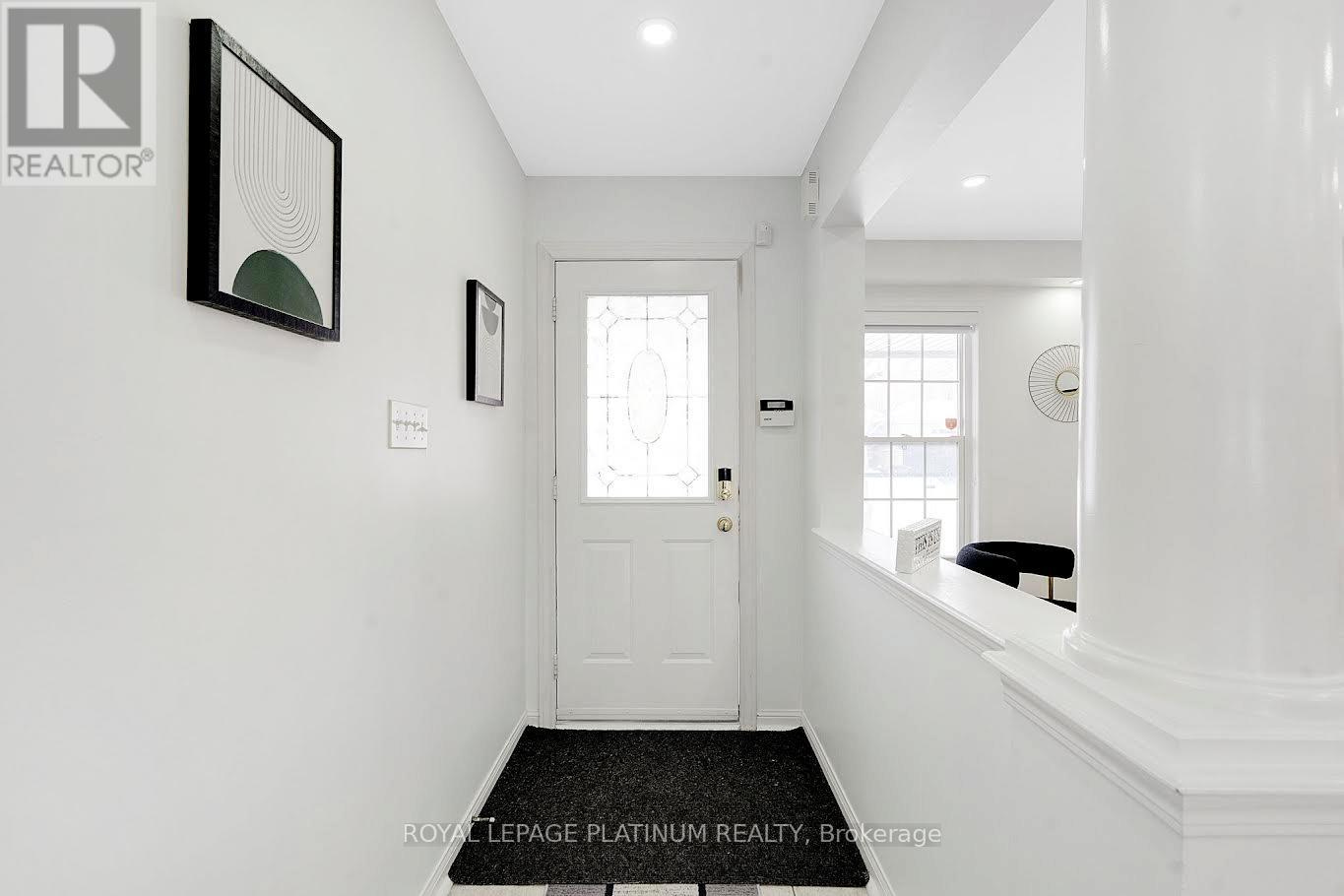 23 Mendoza Drive, Brampton, Ontario  L7A 3M1 - Photo 9 - W12718974