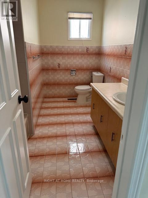 406 Hillbury Drive, Mississauga, Ontario  L5R 1X7 - Photo 17 - W12719116