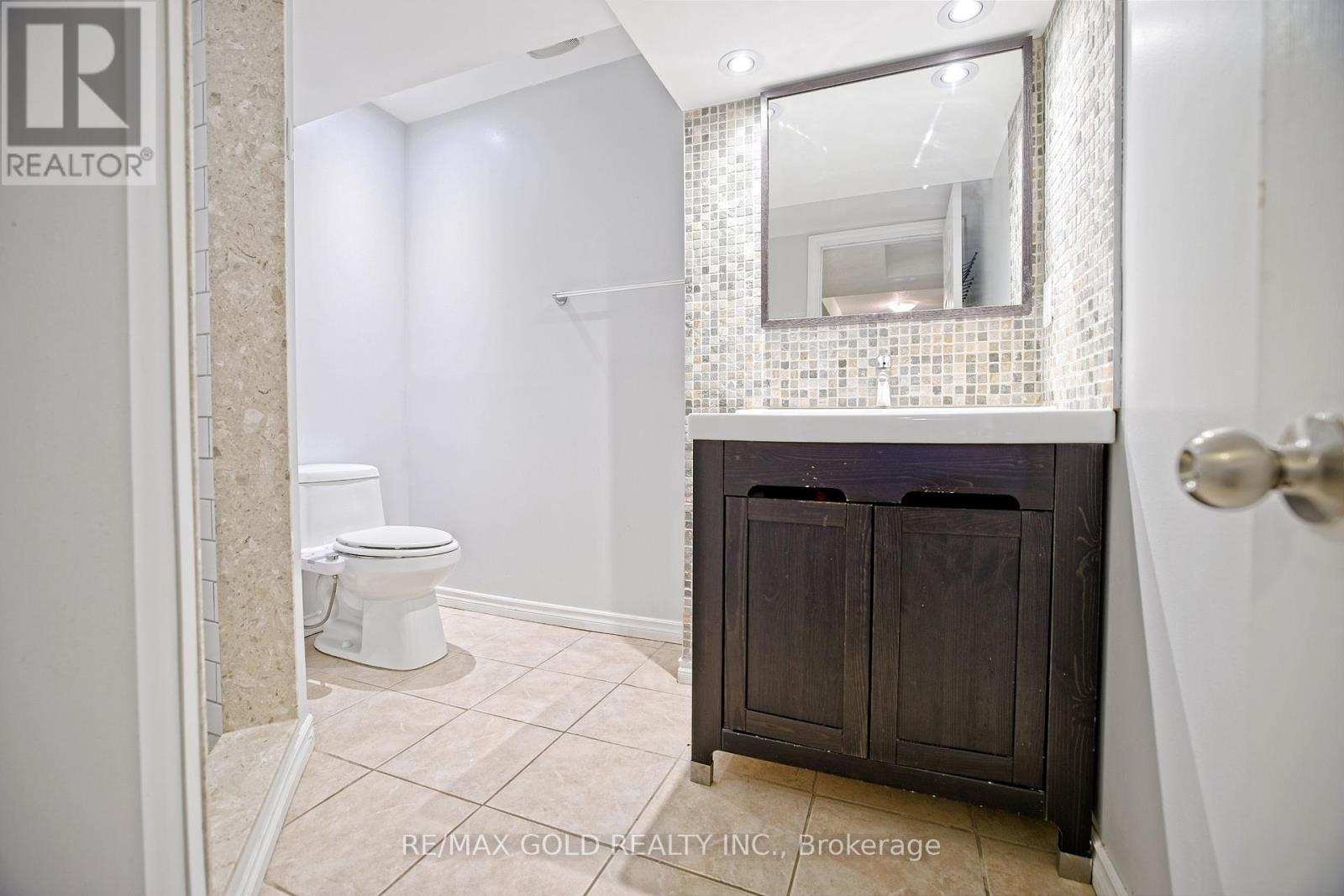 69 Calderstone Road, Brampton, Ontario  L6P 2A7 - Photo 17 - W12719130