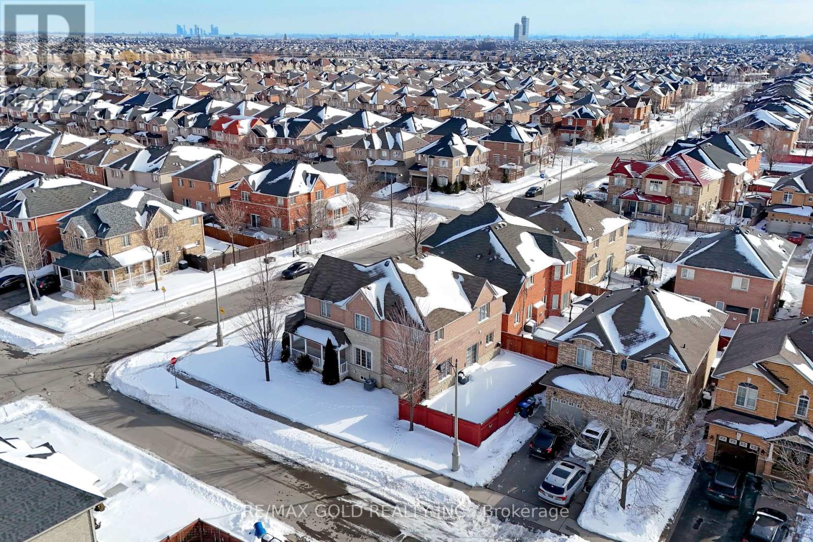 69 Calderstone Road, Brampton, Ontario  L6P 2A7 - Photo 3 - W12719130