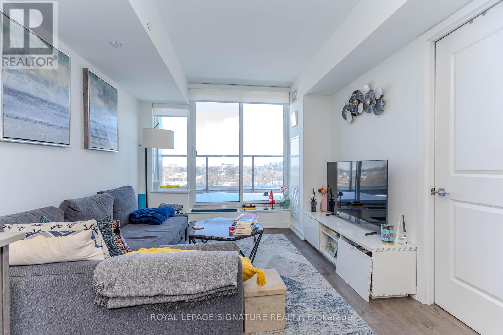 813 - 556 Marlee Avenue, Toronto, Ontario  M6B 0B1 - Photo 10 - W12719134