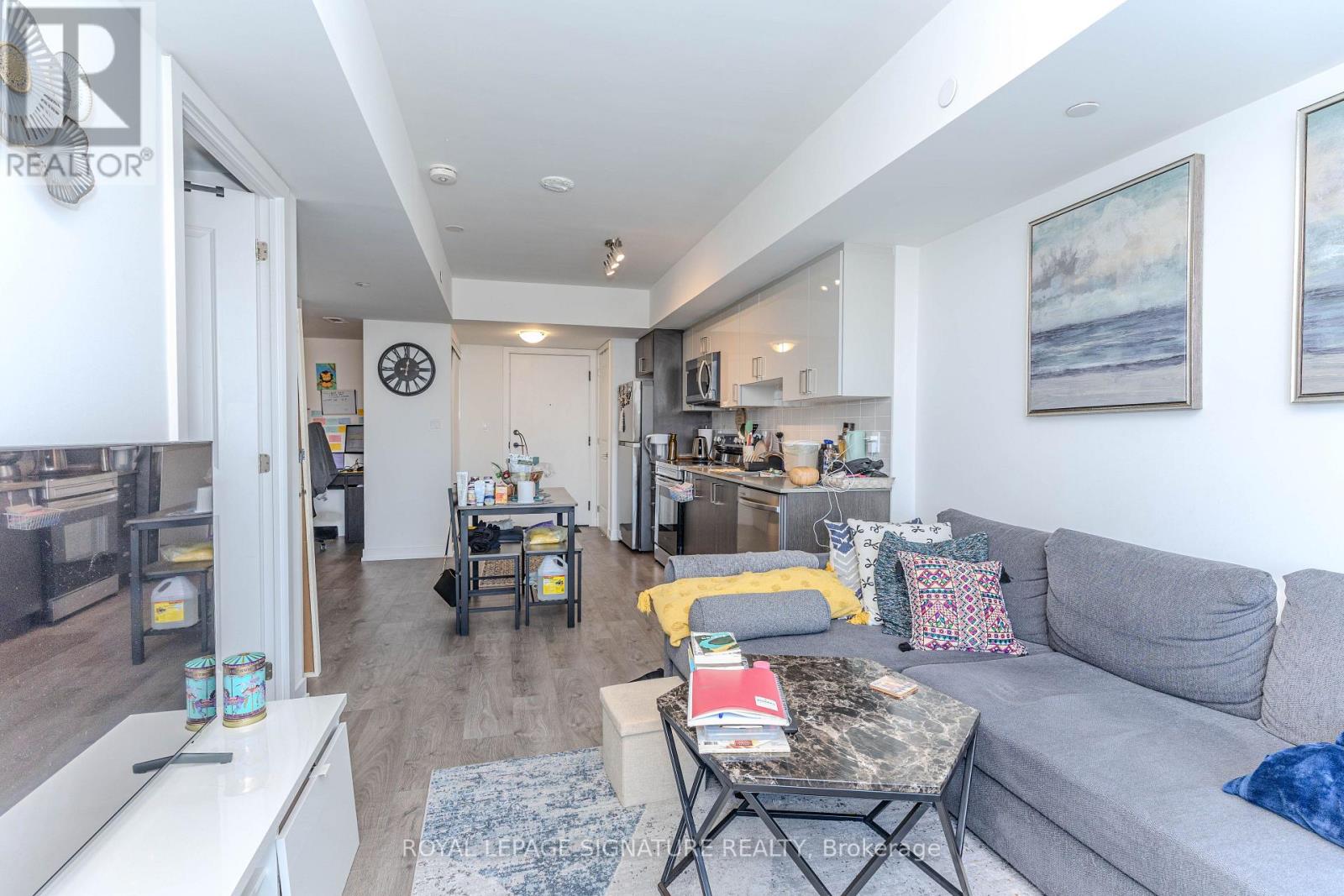 813 - 556 Marlee Avenue, Toronto, Ontario  M6B 0B1 - Photo 12 - W12719134