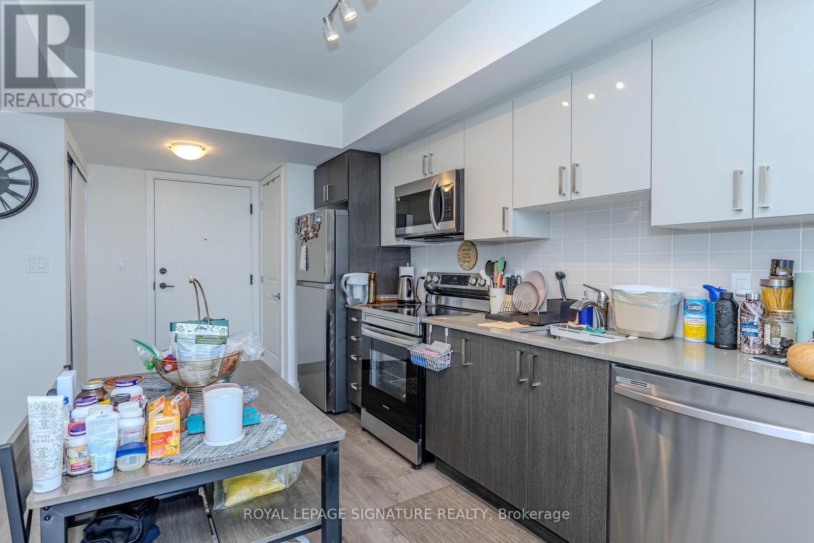 813 - 556 Marlee Avenue, Toronto, Ontario  M6B 0B1 - Photo 9 - W12719134