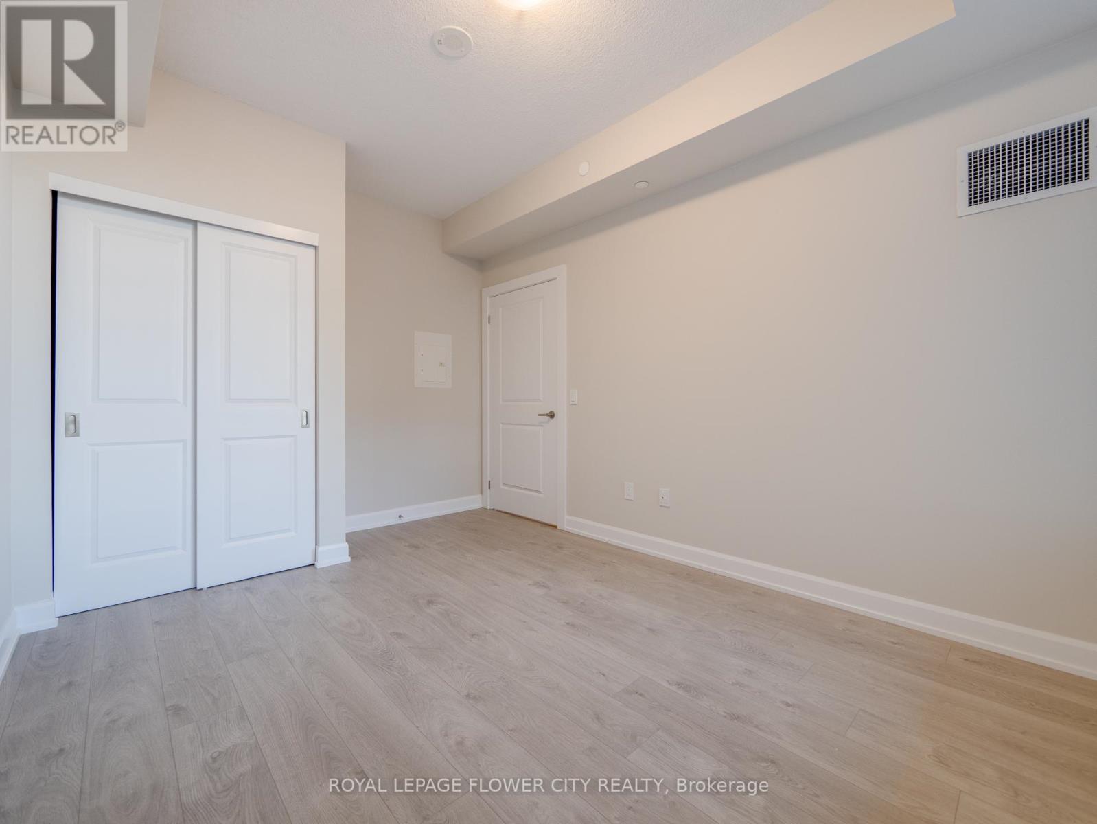 213 - 3220 William Coltson Avenue, Oakville, Ontario  L6H 7X9 - Photo 14 - W12719144