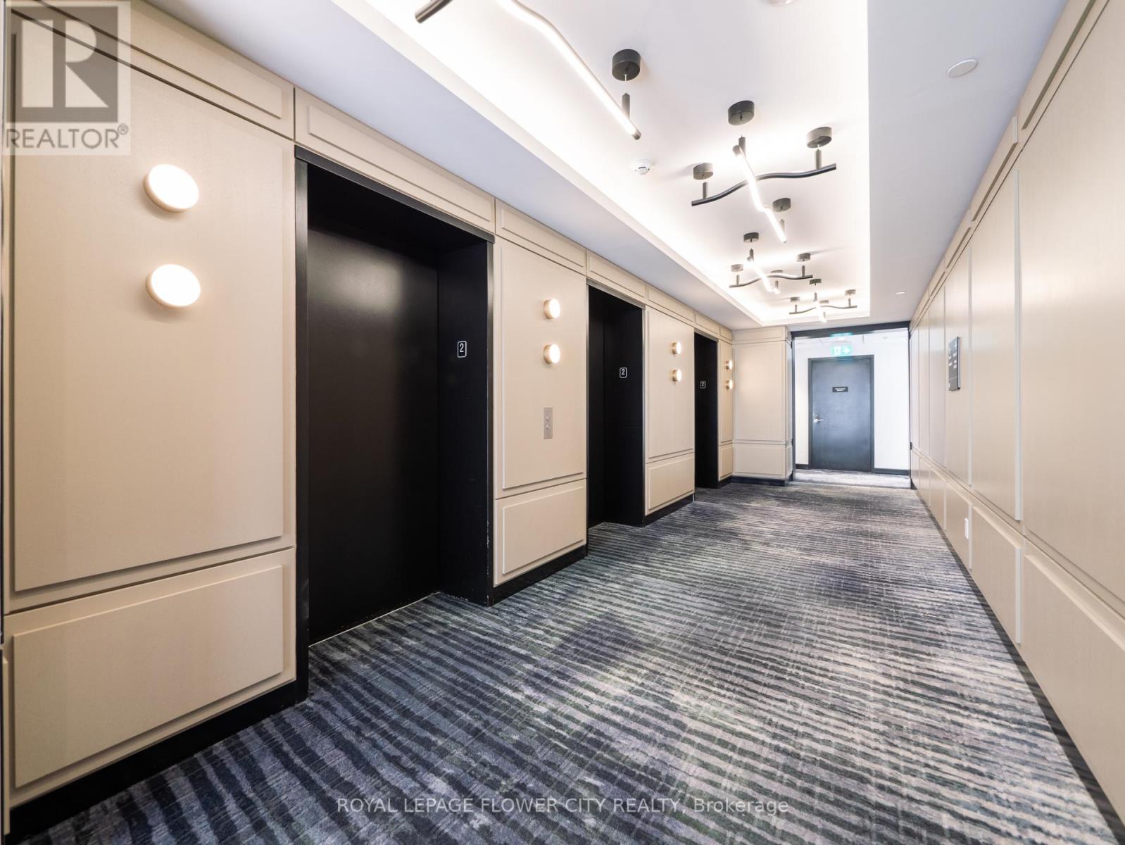 213 - 3220 William Coltson Avenue, Oakville, Ontario  L6H 7X9 - Photo 4 - W12719144