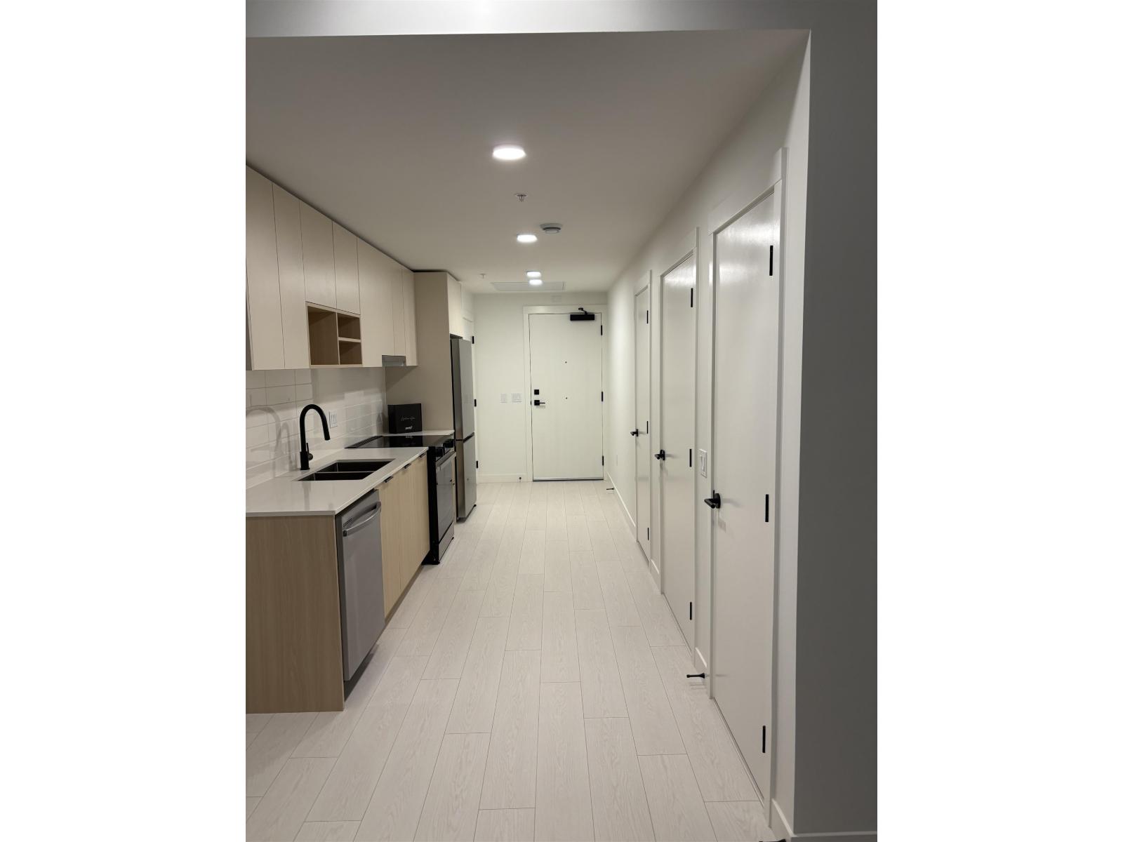 110 10466 138a Street, Surrey, British Columbia  V3T 0W3 - Photo 3 - R3082103