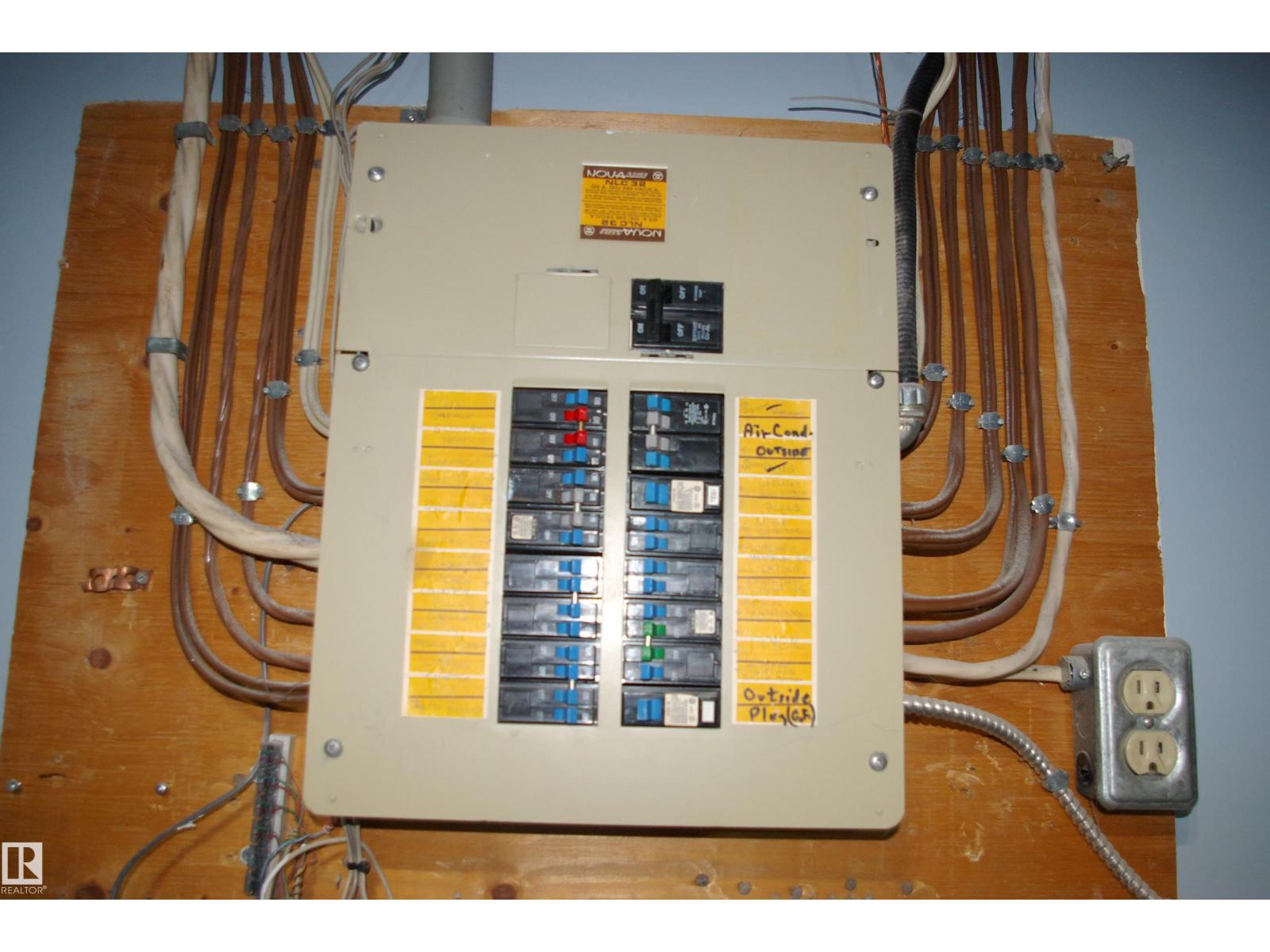 208 Lakeside Gr, St. Albert, Alberta  T8N 3T3 - Photo 25 - E4470698