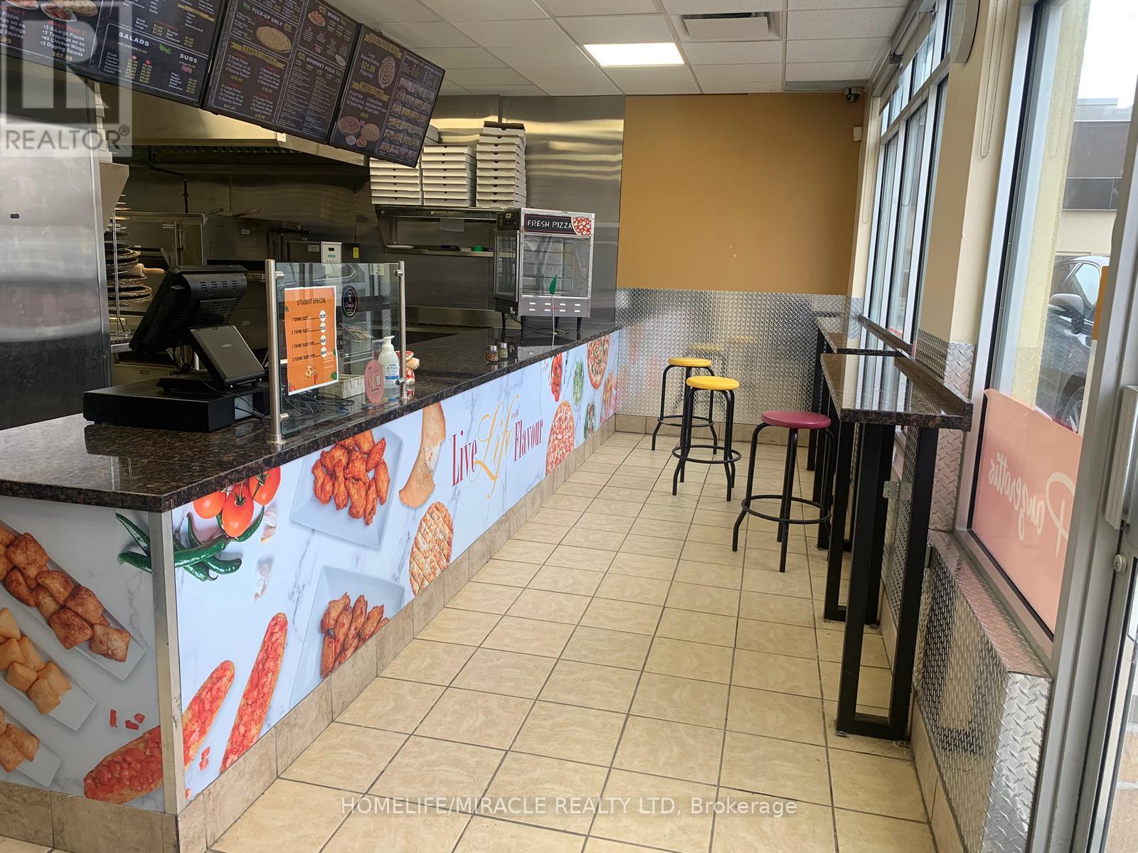 379 Norwich Avenue, Woodstock, Ontario  N4S 3W4 - Photo 2 - X12719098