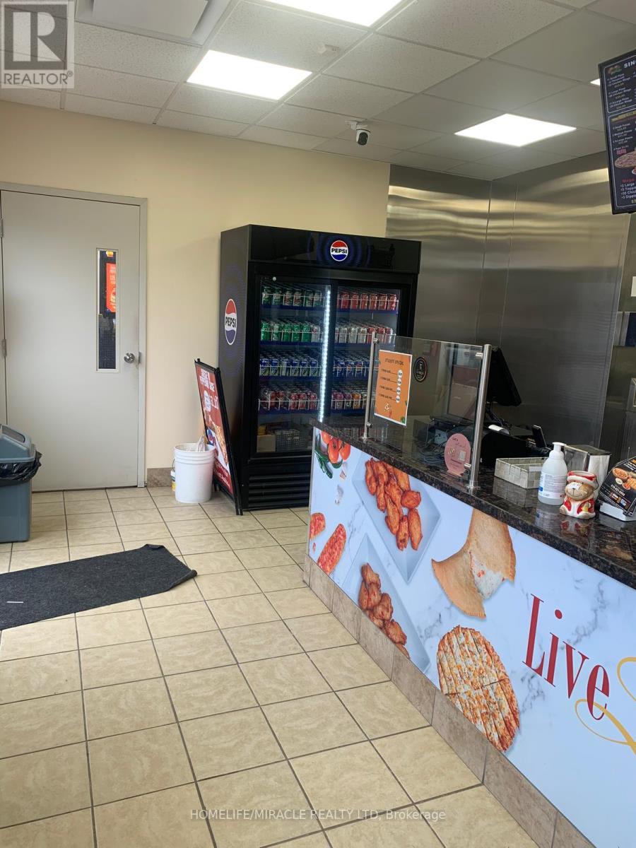 379 Norwich Avenue, Woodstock, Ontario  N4S 3W4 - Photo 3 - X12719098