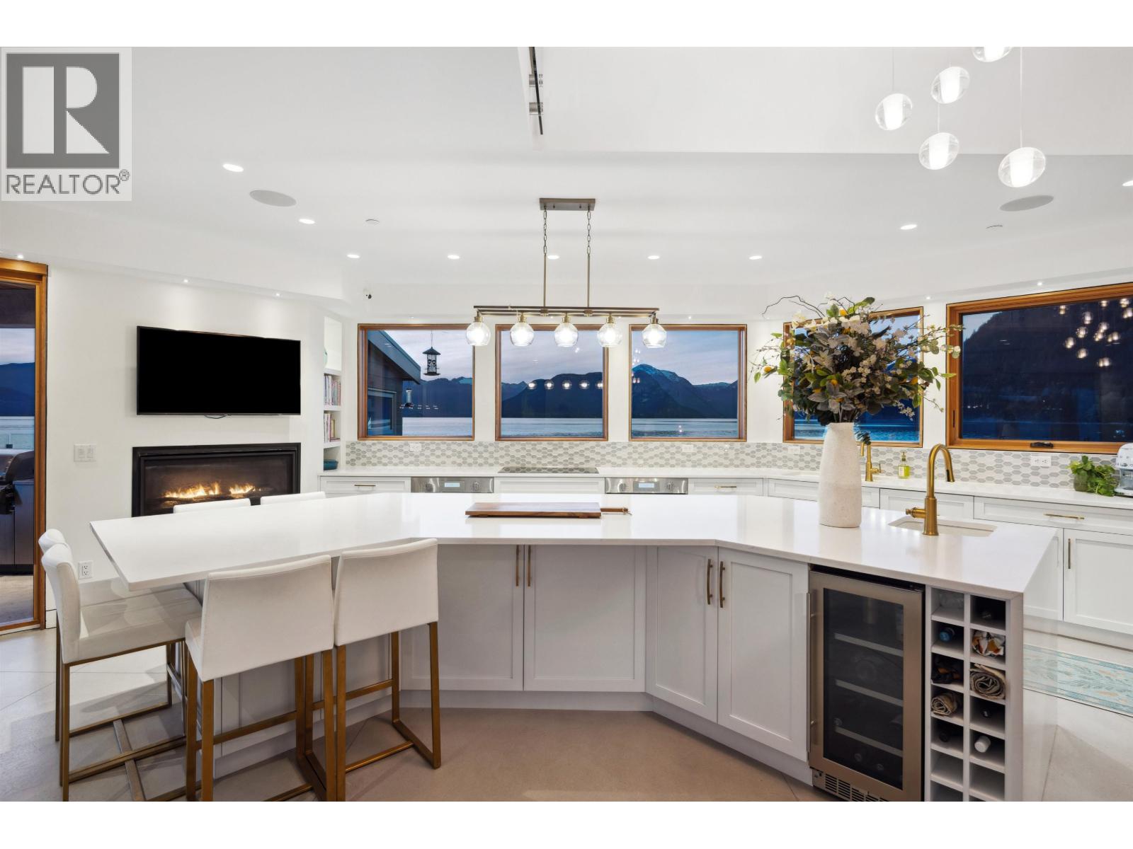 15 Brunswick Beach Road, Lions Bay, British Columbia  V0N 2E0 - Photo 14 - R3026927