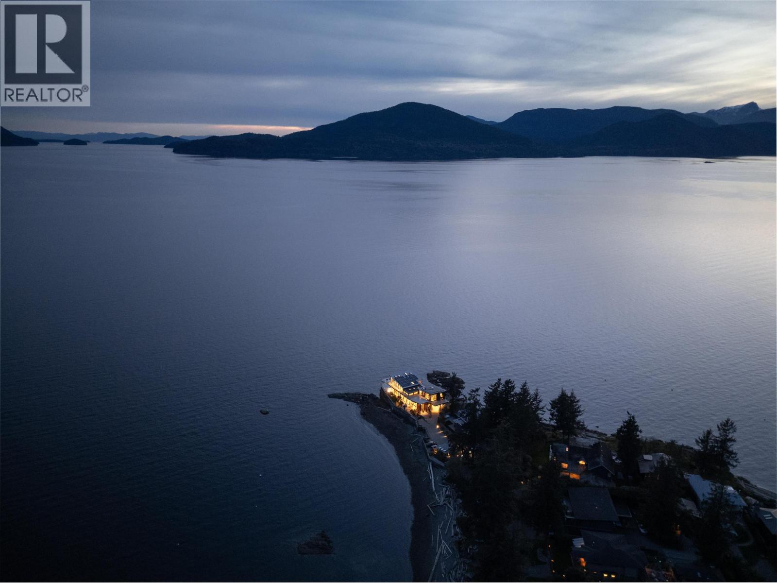 15 Brunswick Beach Road, Lions Bay, British Columbia  V0N 2E0 - Photo 2 - R3026927