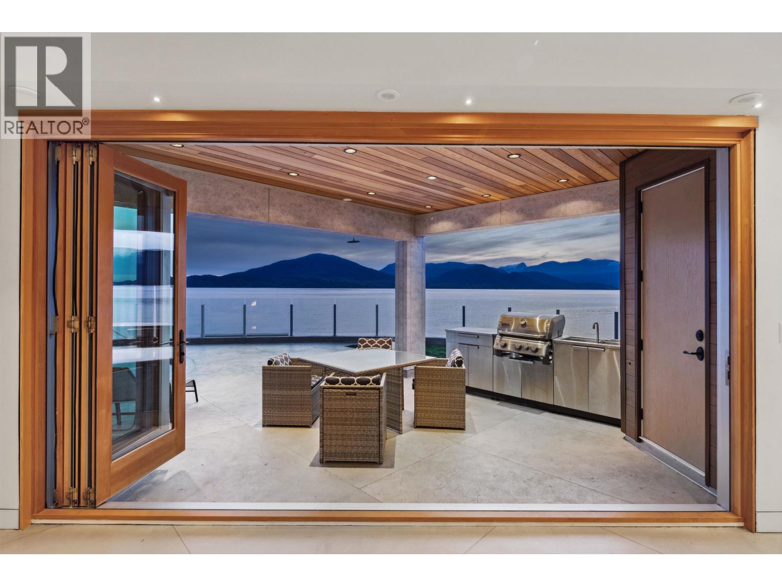 15 Brunswick Beach Road, Lions Bay, British Columbia  V0N 2E0 - Photo 15 - R3026927