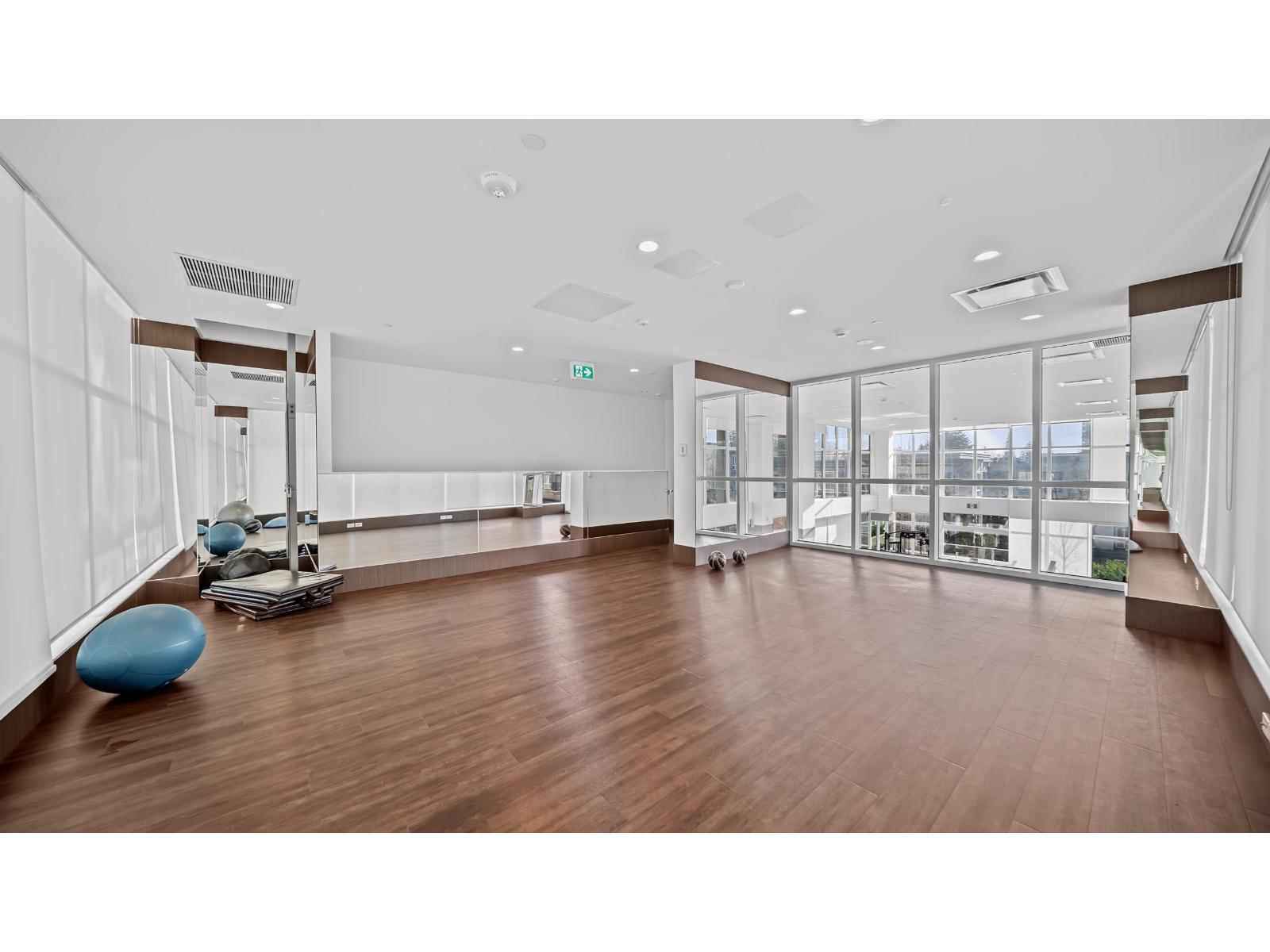 2004 13350 Central Avenue, Surrey, British Columbia  V3T 0S1 - Photo 20 - R3081995