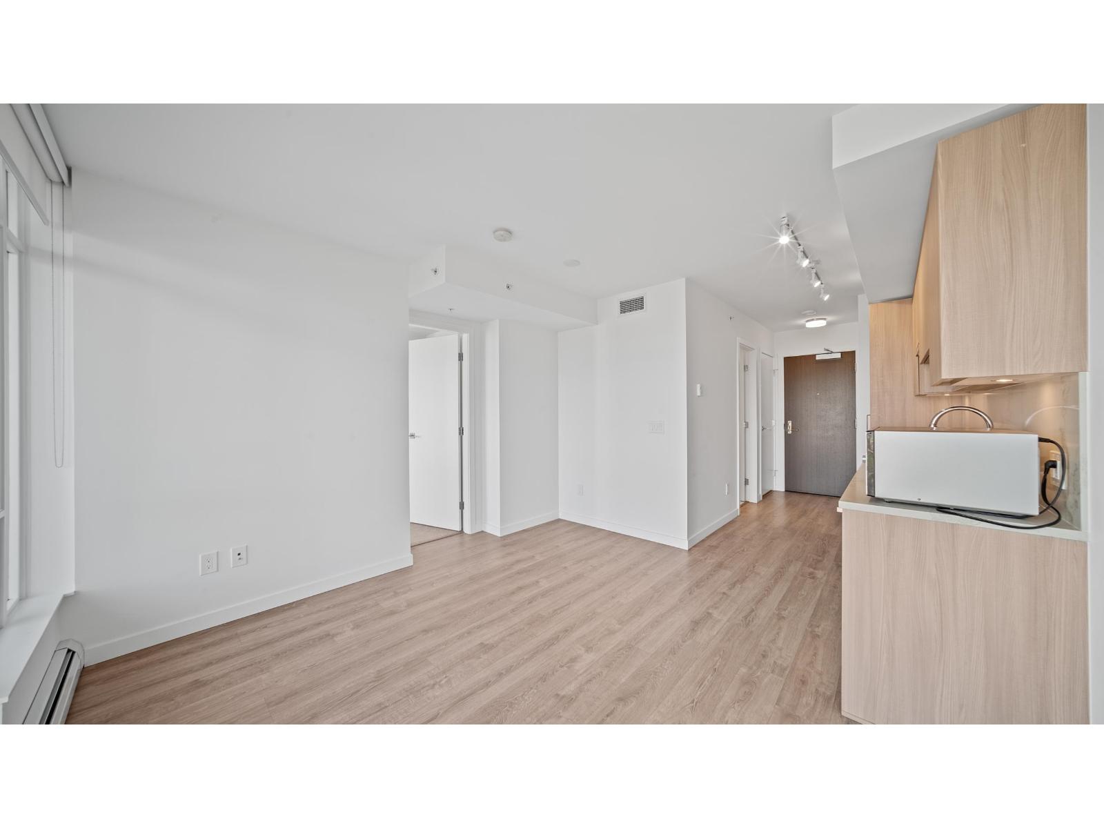 2004 13350 Central Avenue, Surrey, British Columbia  V3T 0S1 - Photo 25 - R3081995