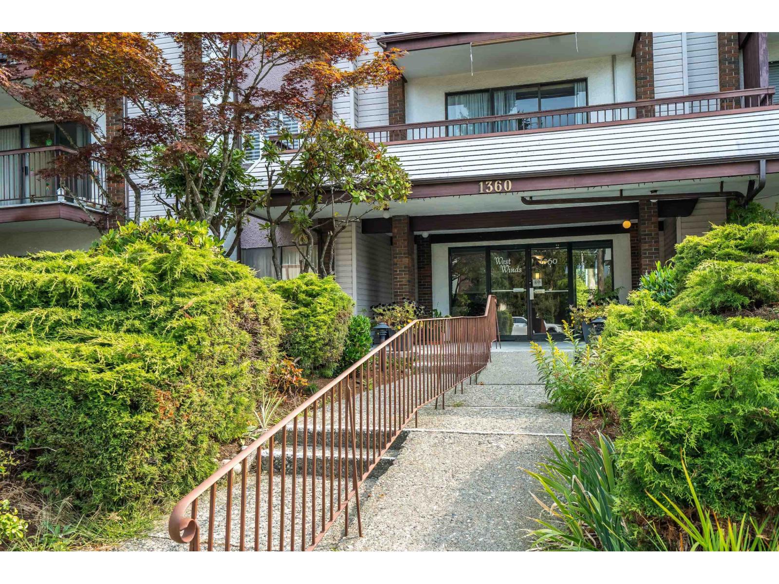 303 1360 Martin Street, White Rock, British Columbia  V4B 3W5 - Photo 6 - R3081915