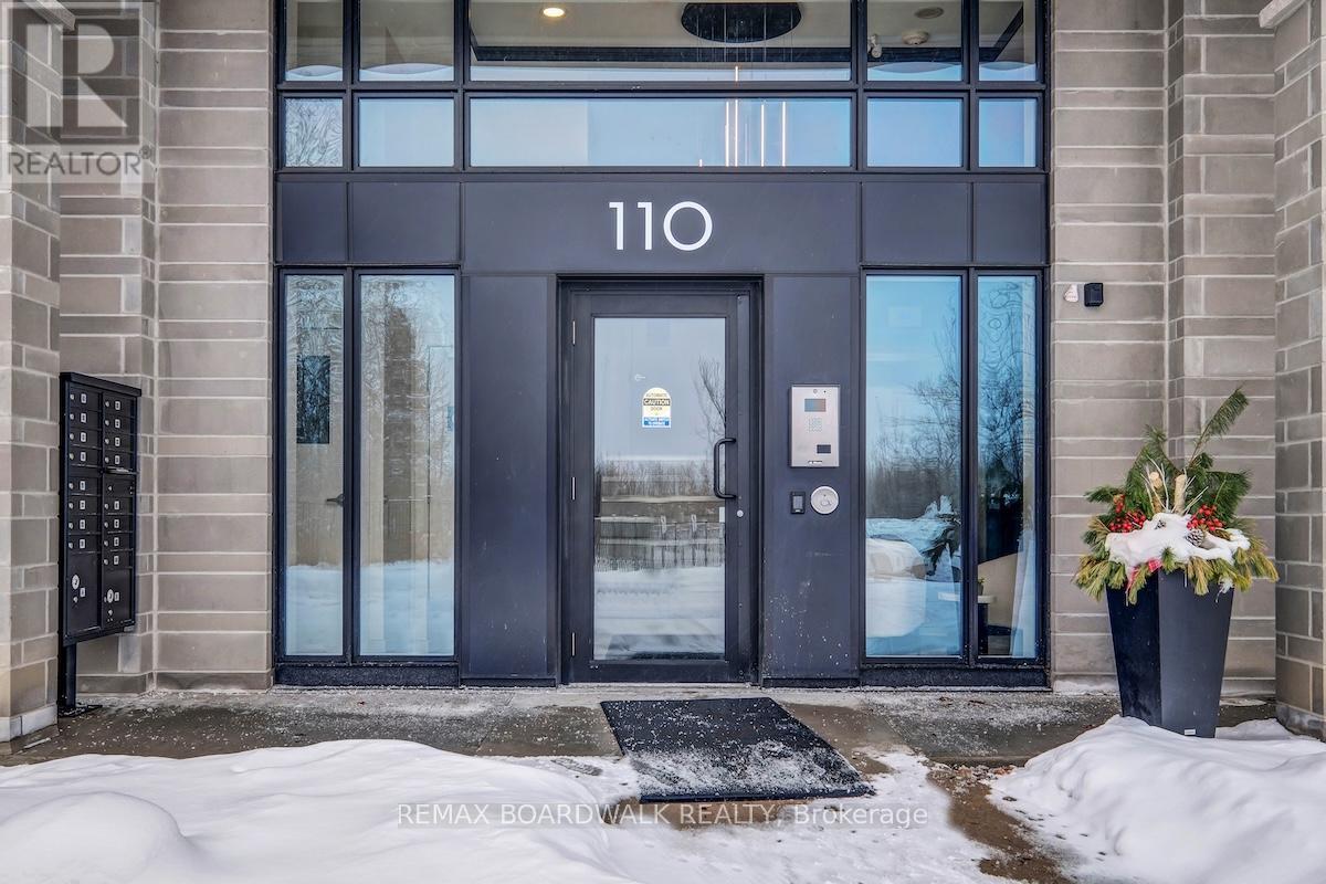 201 - 110 Cortile Private, Ottawa, Ontario  K1V 2S8 - Photo 2 - X12719206