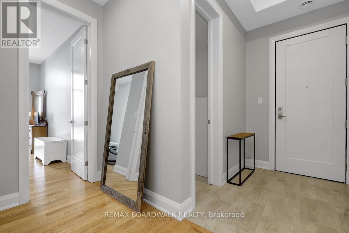 201 - 110 Cortile Private, Ottawa, Ontario  K1V 2S8 - Photo 5 - X12719206