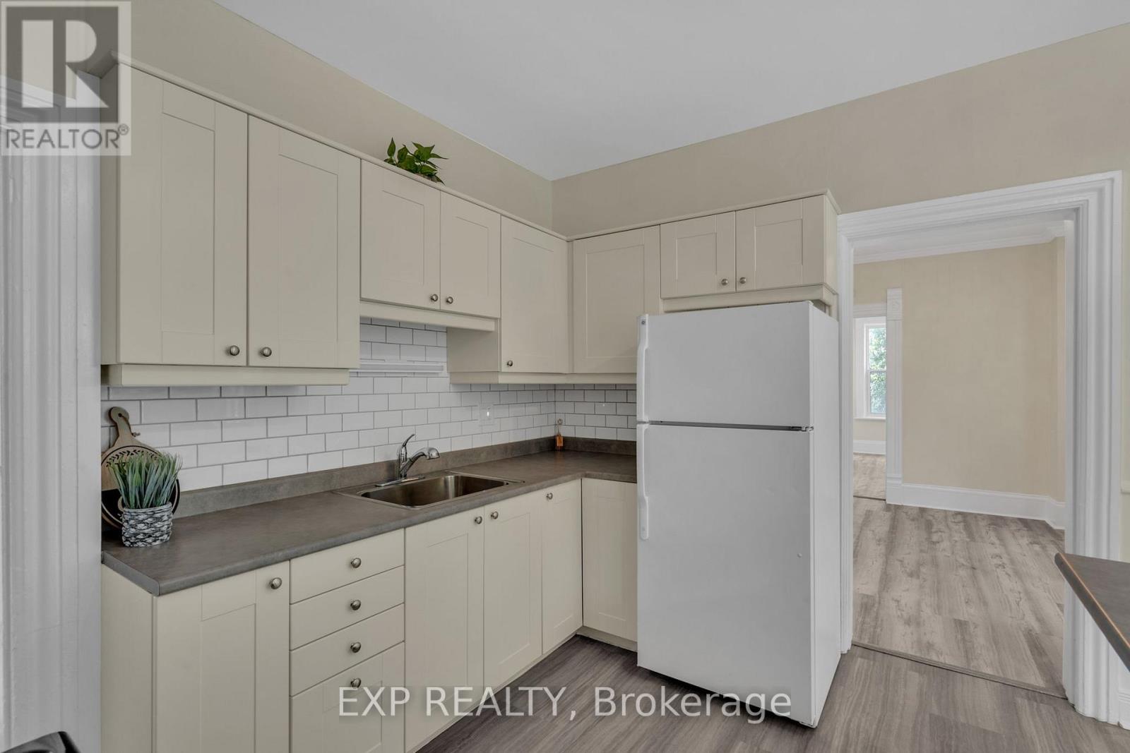 14-16 Clothier Street W, North Grenville, Ontario  K0G 1J0 - Photo 4 - X12719226