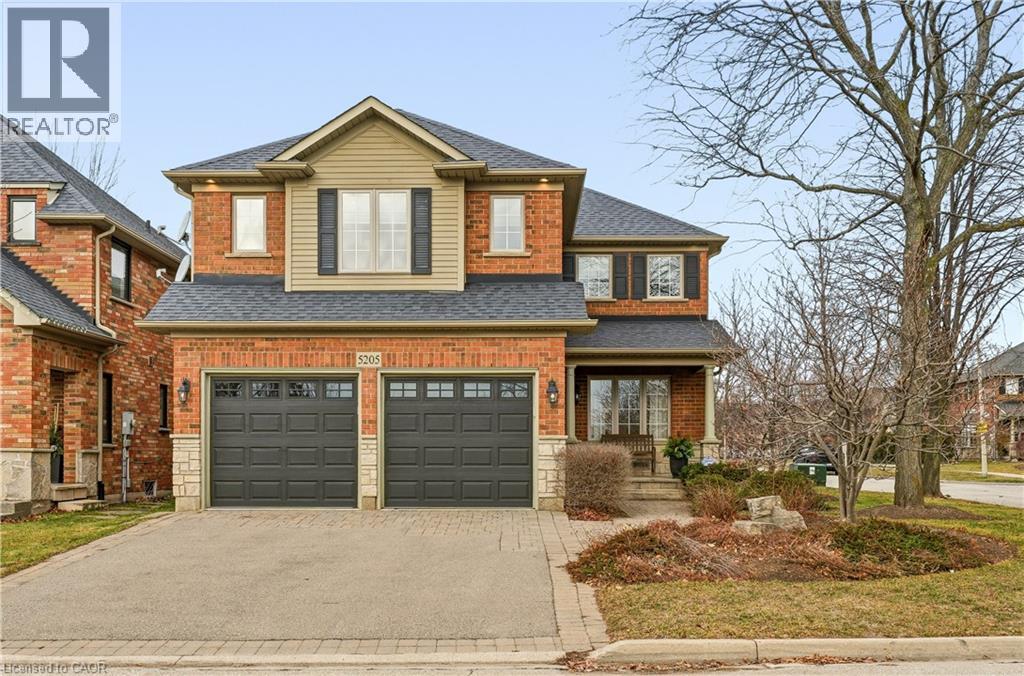 5205 BRADA Crescent, Burlington, Ontario