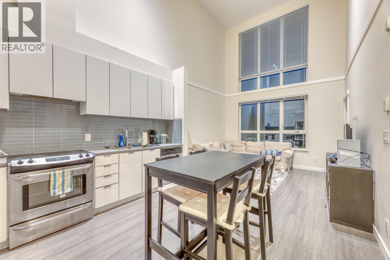 518 9877 University Crescent, Burnaby, British Columbia  V5A 0E5 - Photo 3 - R3082043