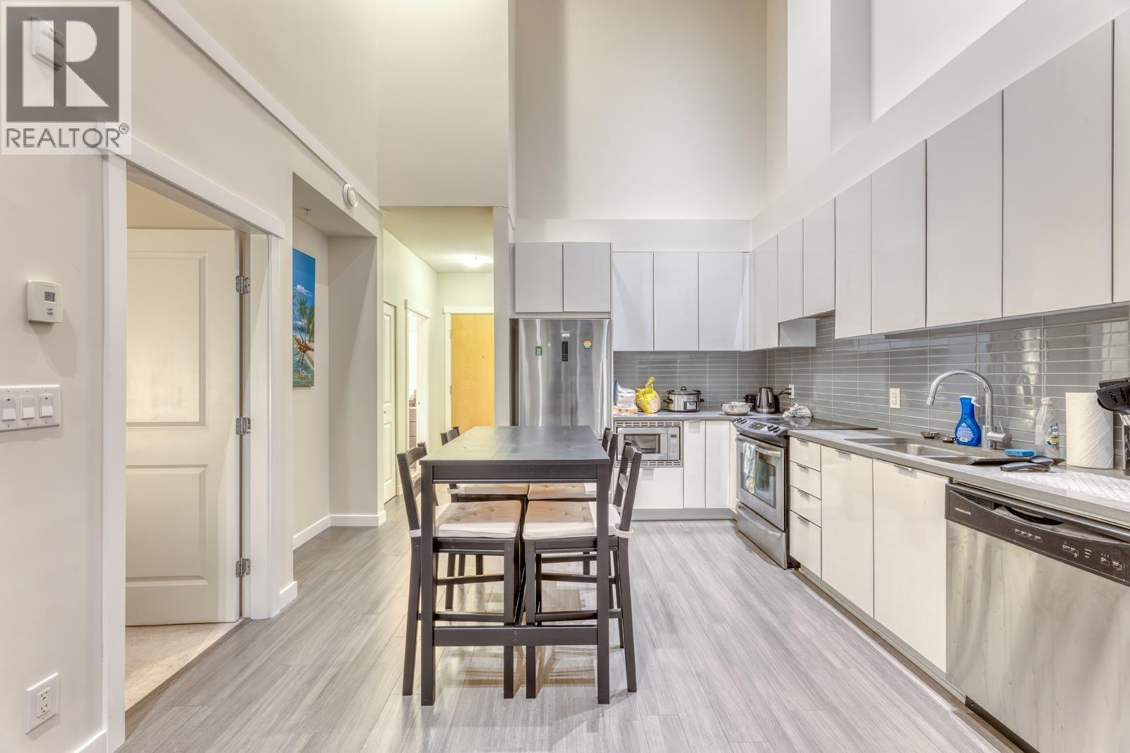 518 9877 University Crescent, Burnaby, British Columbia  V5A 0E5 - Photo 5 - R3082043