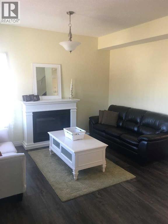 1100 Bayview Gardens Sw, Airdrie, Alberta  T4B 5K4 - Photo 3 - A2279185