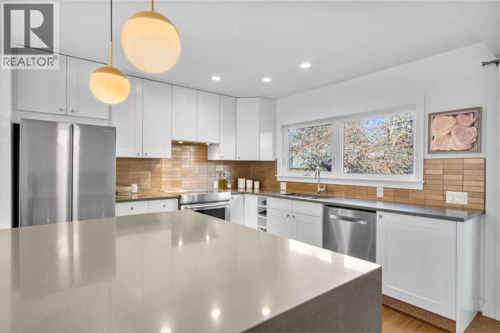 3332 Caribou Drive Nw, Calgary, Alberta  T2L 0S5 - Photo 7 - A2280108