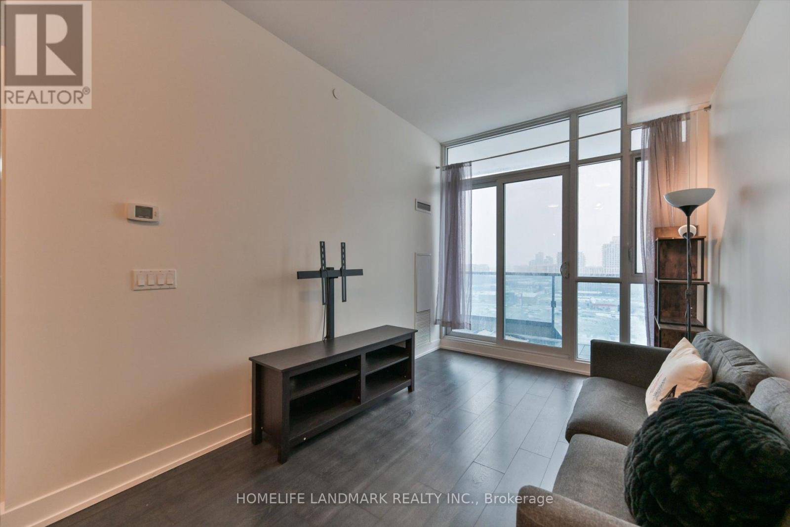 Lph20 - 9471 Yonge Street, Richmond Hill, Ontario  L4C 1V4 - Photo 13 - N12719162