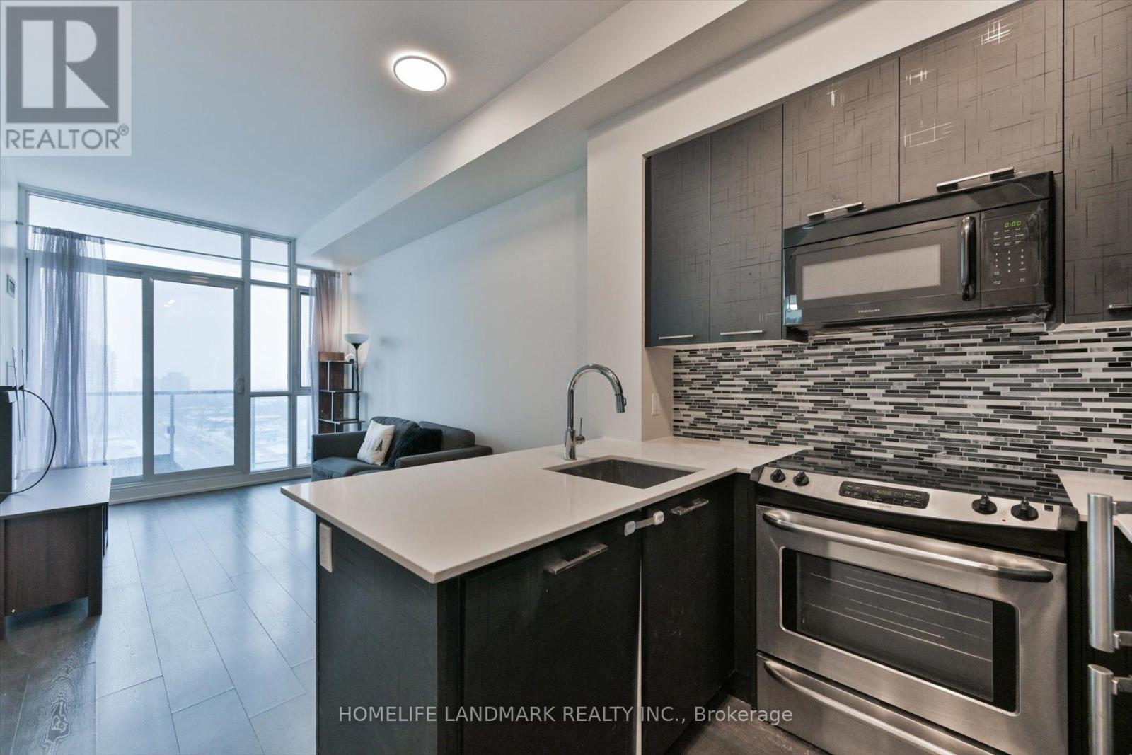 Lph20 - 9471 Yonge Street, Richmond Hill, Ontario  L4C 1V4 - Photo 9 - N12719162