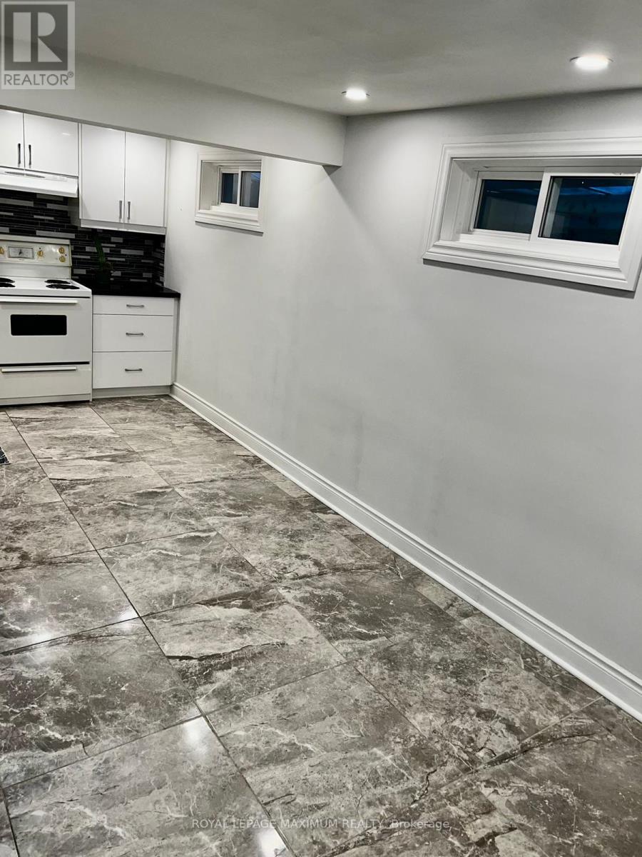 Bsmt - 41 Knotty Pine Trail, Markham, Ontario  L3T 3W5 - Photo 2 - N12719210