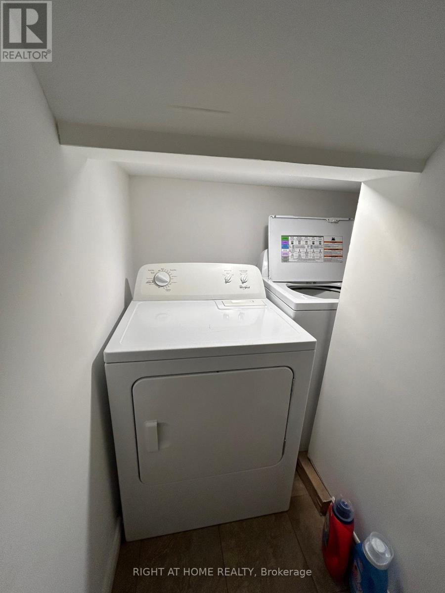 36 Aurora Heights Drive, Aurora, Ontario  L4G 2W7 - Photo 11 - N12712816