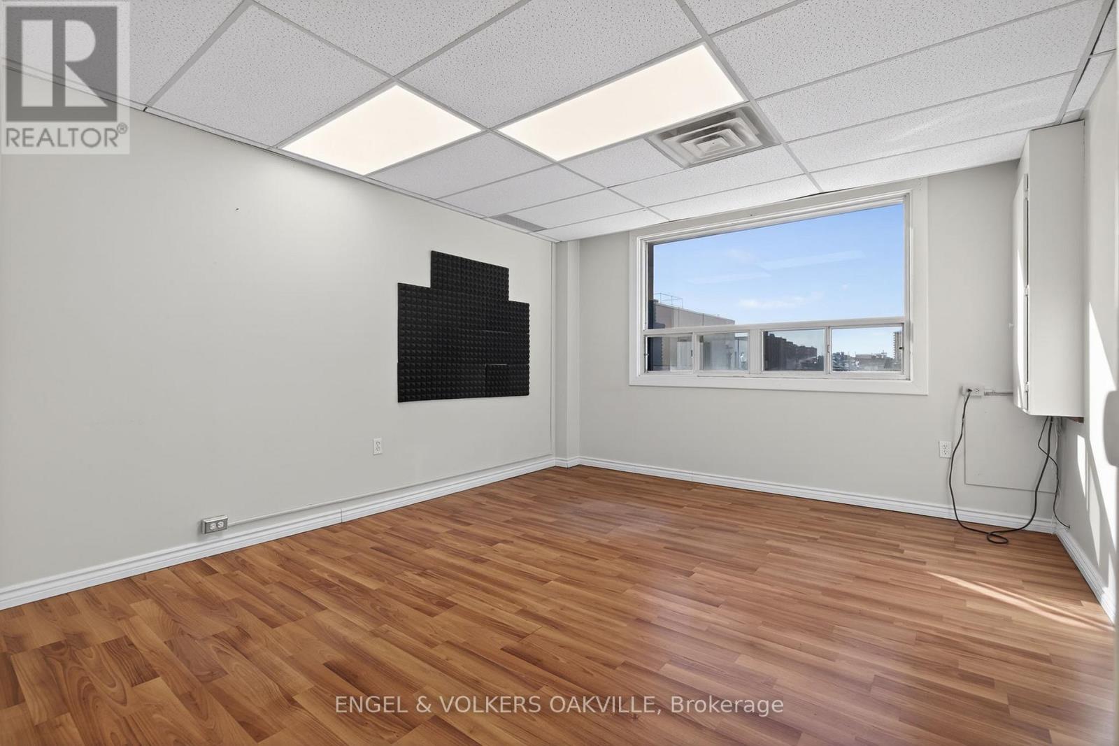 260 Church Street, Oakville, Ontario  L6J 1N6 - Photo 13 - W12719146