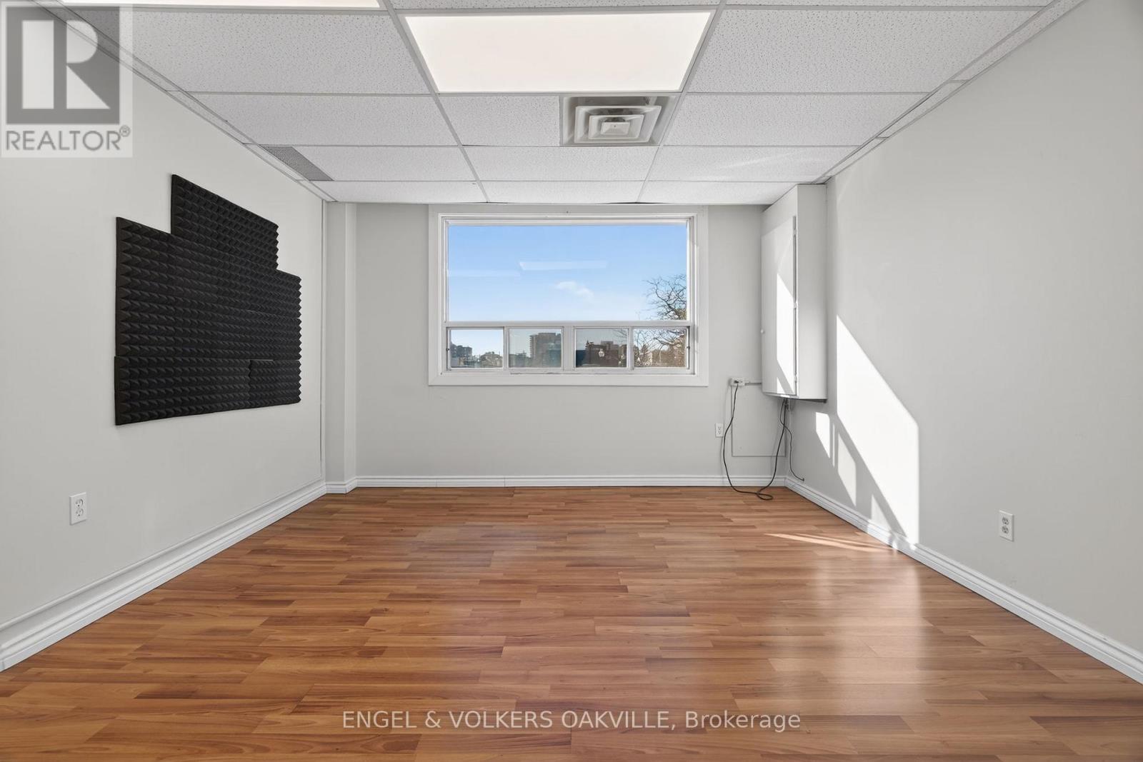 260 Church Street, Oakville, Ontario  L6J 1N6 - Photo 14 - W12719146