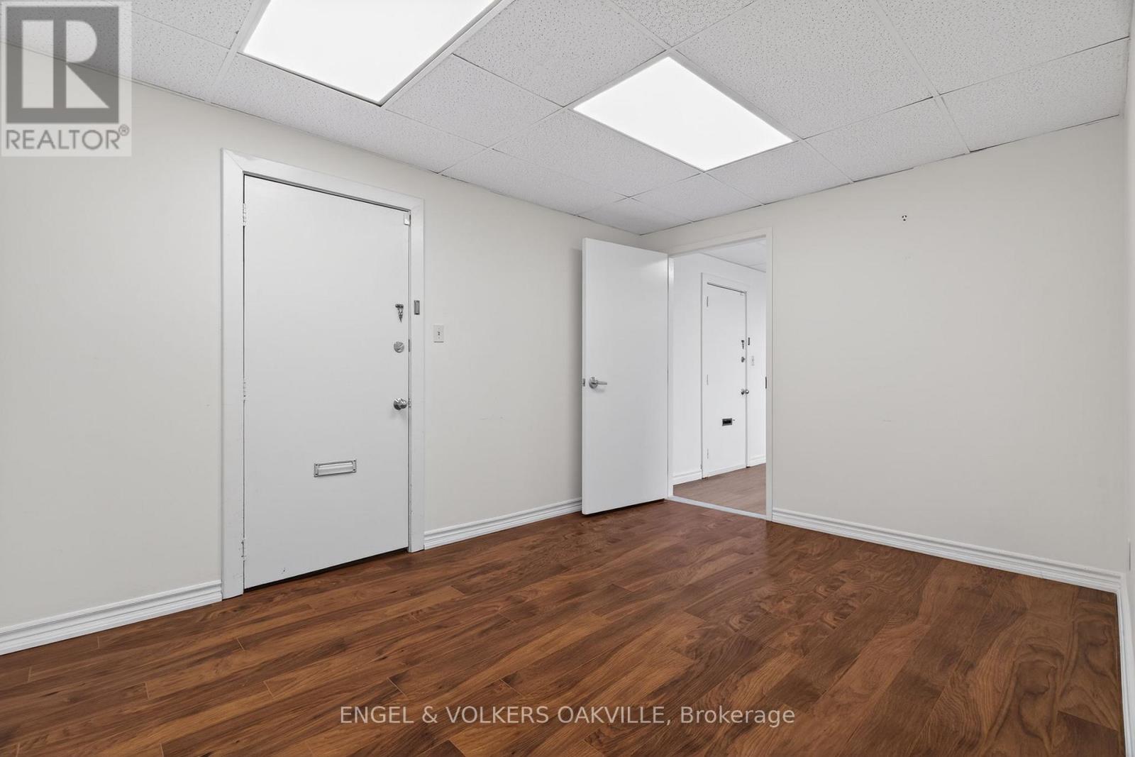 260 Church Street, Oakville, Ontario  L6J 1N6 - Photo 8 - W12719146