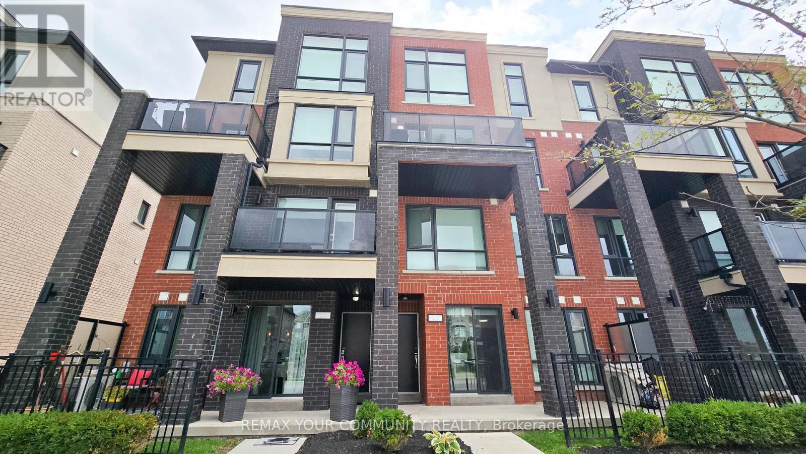 41 - 100 Dufay Road N, Brampton, Ontario  L7A 4S3 - Photo 2 - W12719180