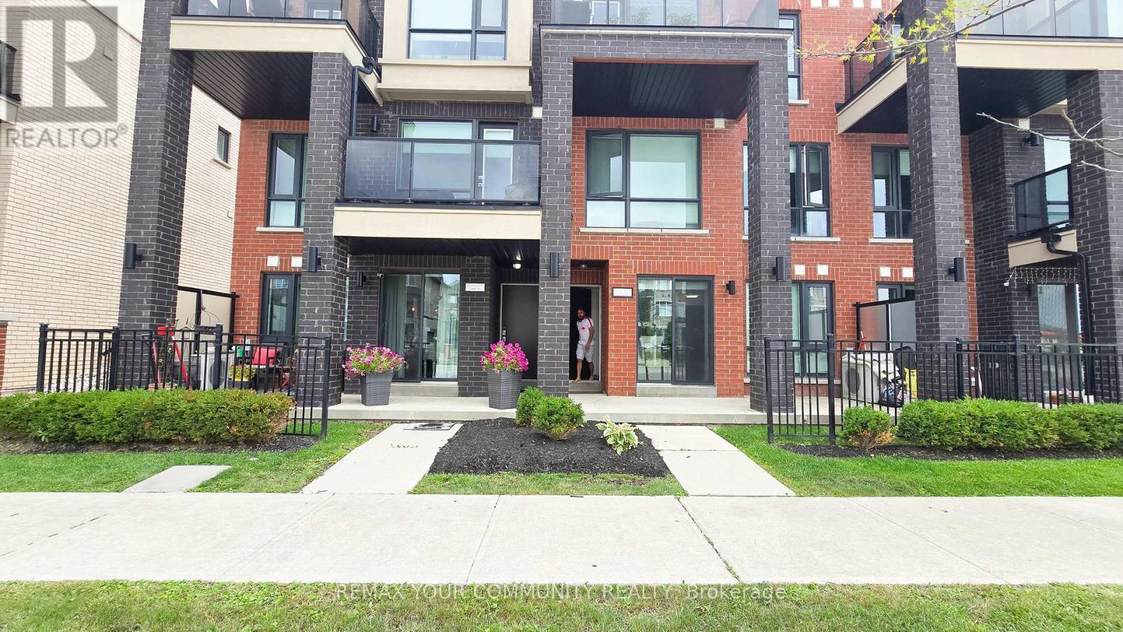 41 - 100 Dufay Road N, Brampton, Ontario  L7A 4S3 - Photo 4 - W12719180