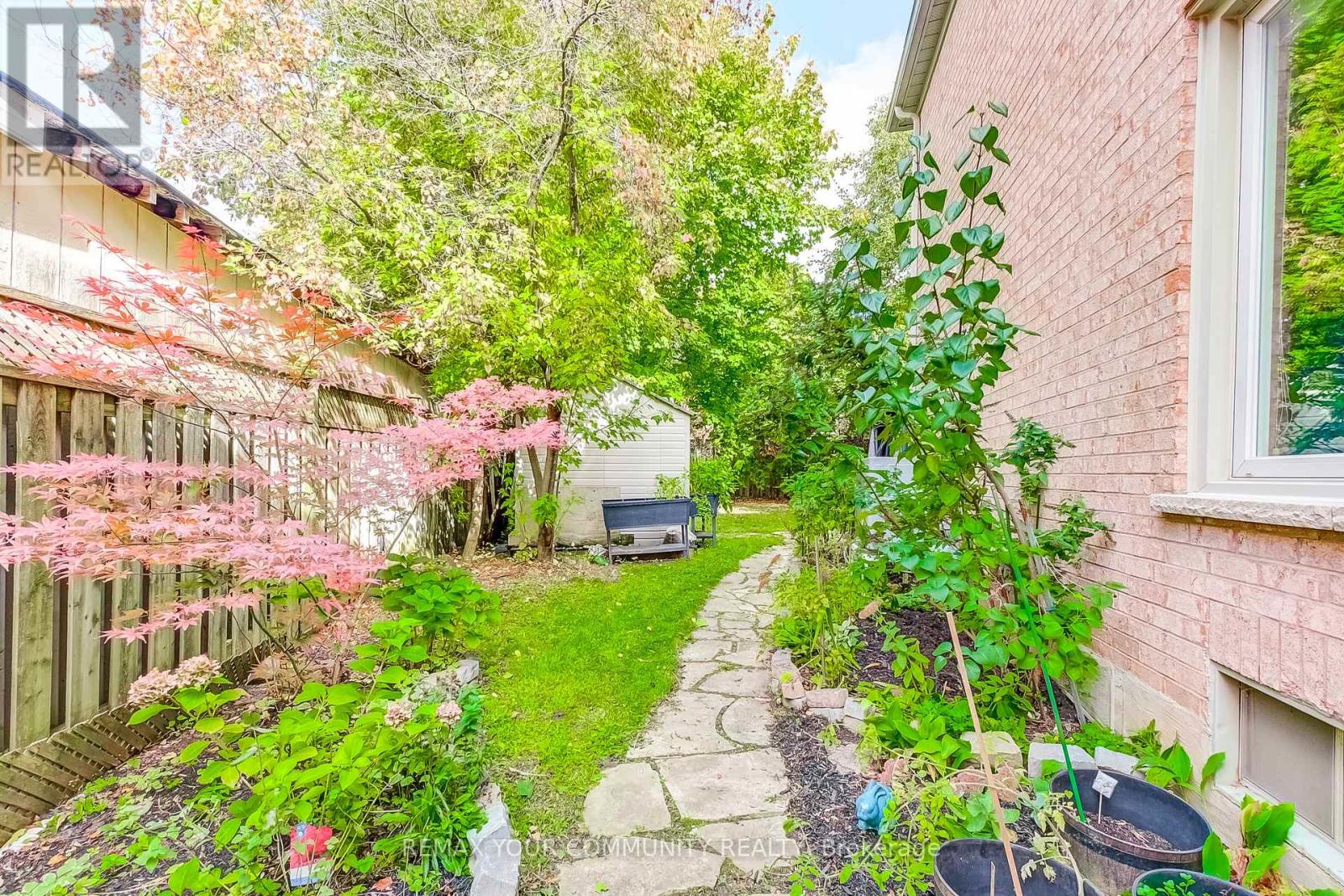 2629 Burnford Trail, Mississauga, Ontario  L5M 5E1 - Photo 42 - W12719192