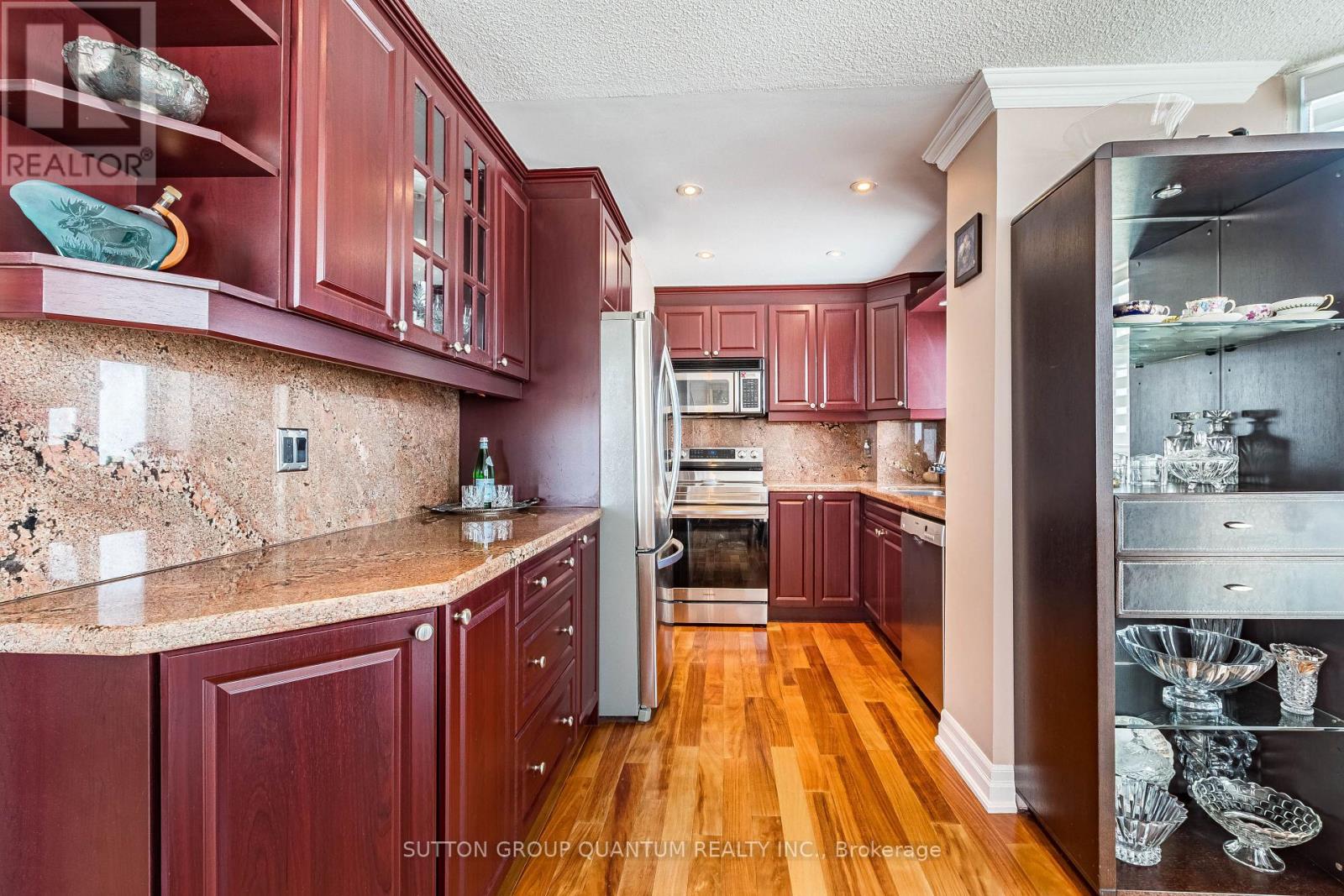 Ph04 - 1360 Rathburn Road E, Mississauga, Ontario  L4W 4H4 - Photo 21 - W12719204