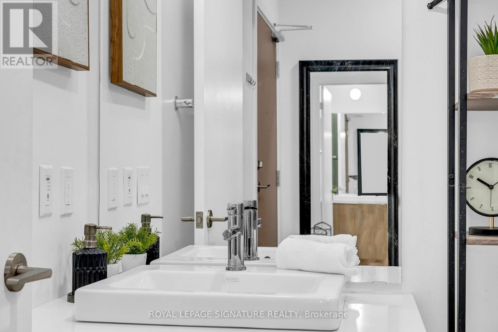 317 - 1195 The Queensway, Toronto, Ontario M8Z 1R6 - Photo 6 - W12719214