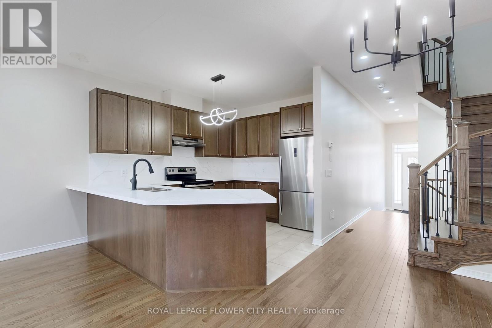 52 Valley Lane, Caledon, Ontario  L7C 4C9 - Photo 11 - W12719228