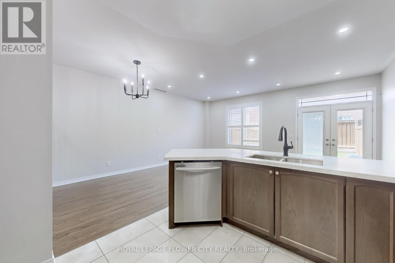 52 Valley Lane, Caledon, Ontario  L7C 4C9 - Photo 14 - W12719228