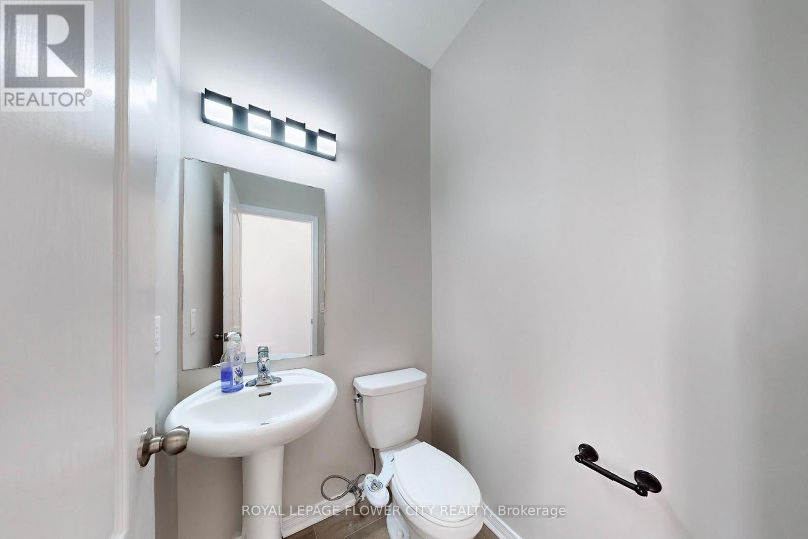 52 Valley Lane, Caledon, Ontario  L7C 4C9 - Photo 18 - W12719228