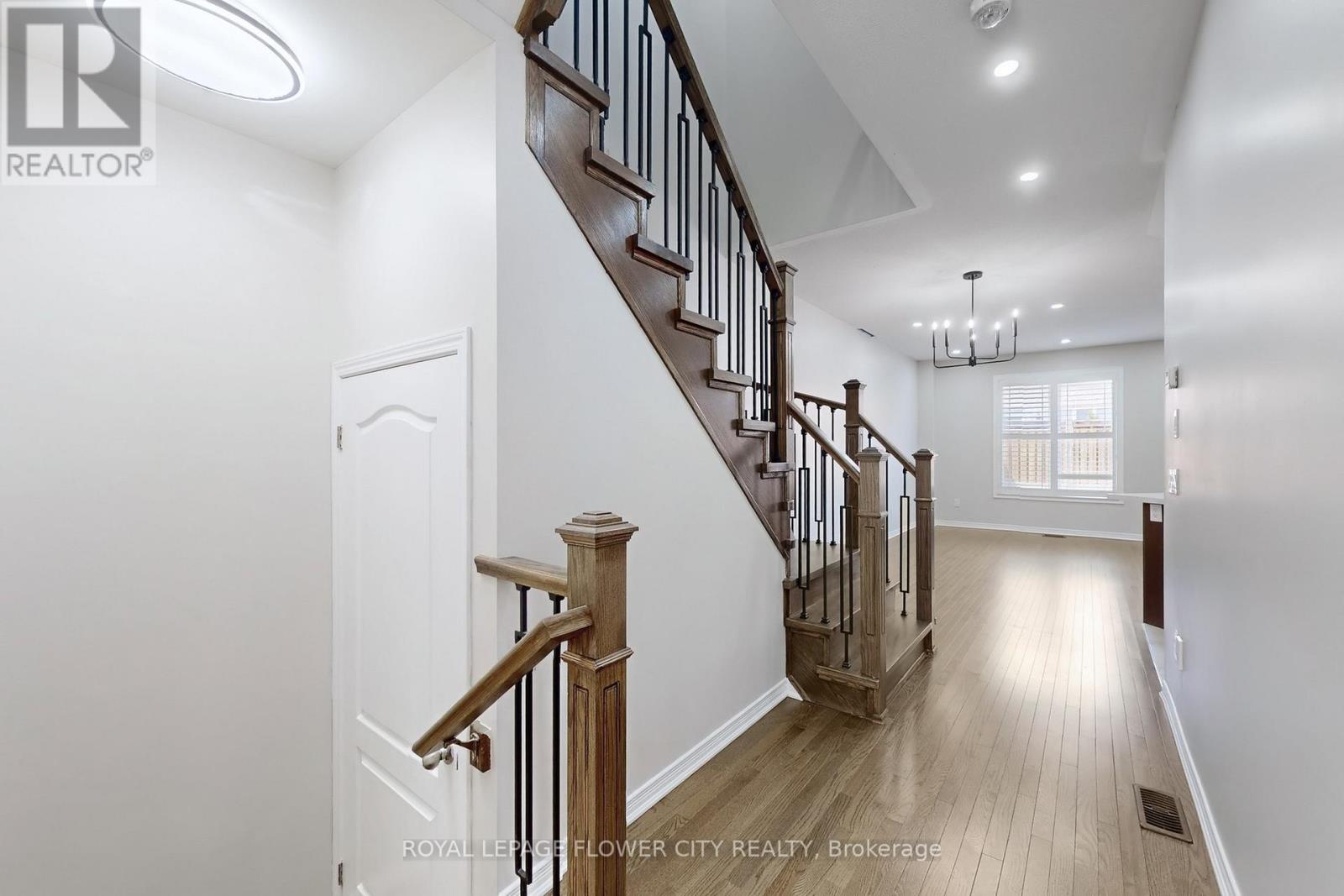 52 Valley Lane, Caledon, Ontario  L7C 4C9 - Photo 21 - W12719228